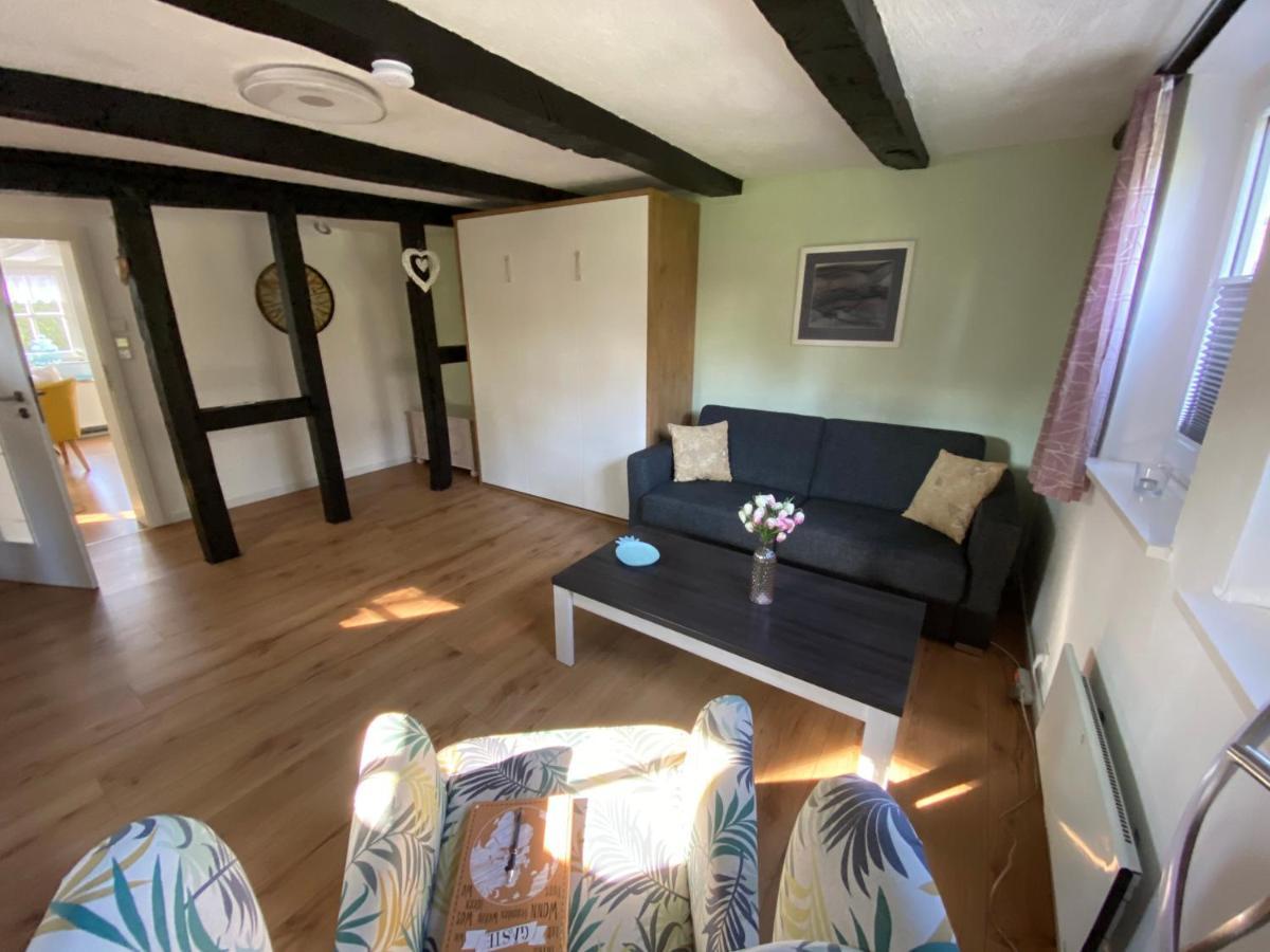 Ferienwohnung "Kleine Auszeit" オルスベルク エクステリア 写真